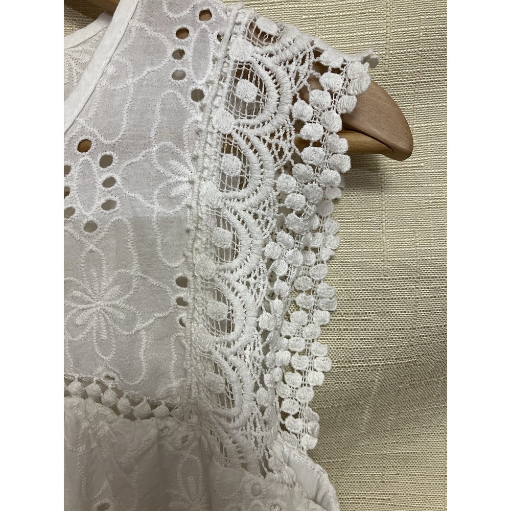 knox rose White Eyelet Cool Summer Boho Lace Cotton Cap Sleeve Top Size small - Picture 4 of 7
